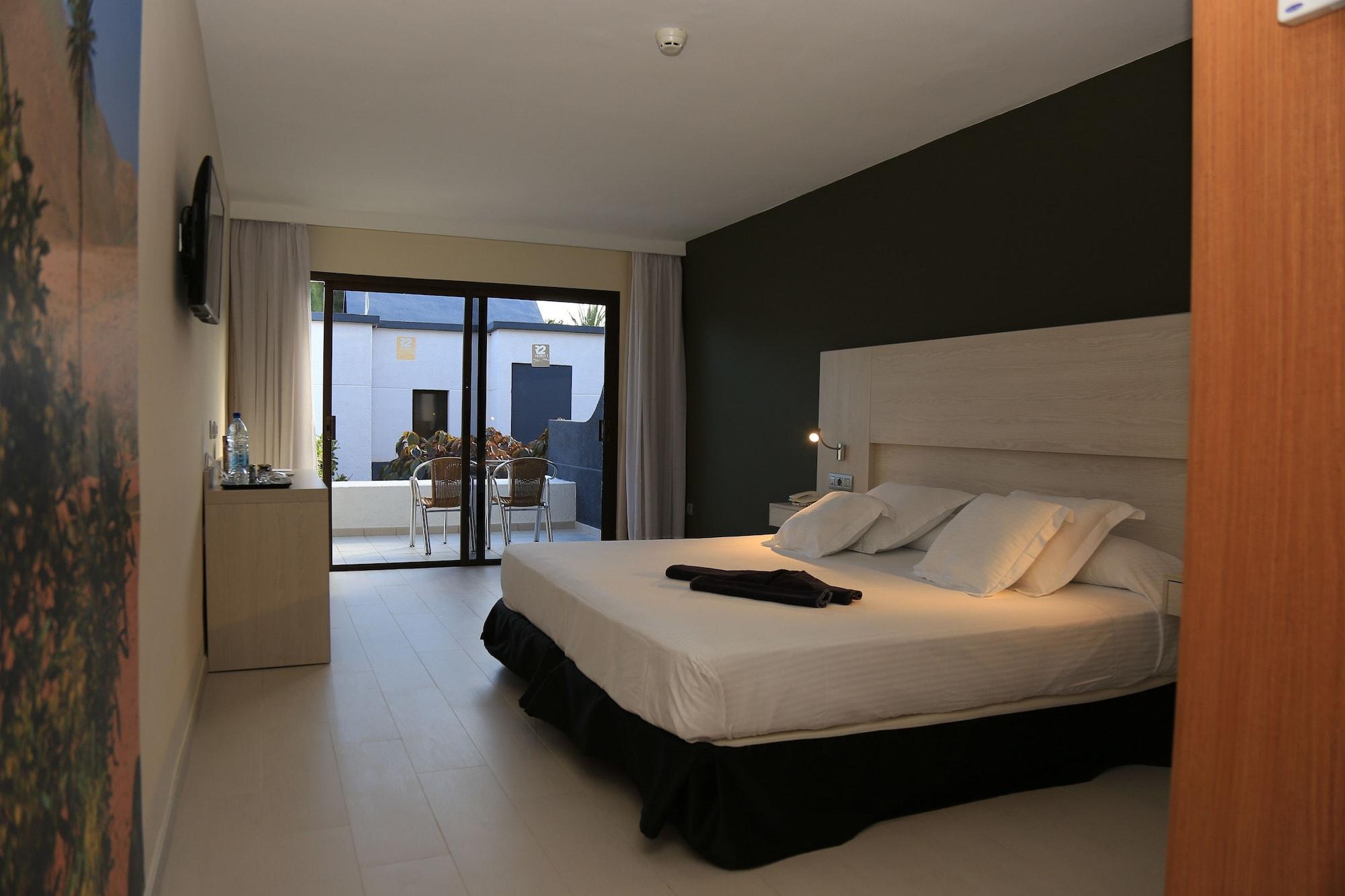 R2 Romantic Fantasia Dreams & Suites Hotel (Adults Only) Tarajalejo Exterior photo