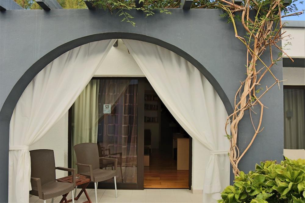 R2 Romantic Fantasia Dreams & Suites Hotel (Adults Only) Tarajalejo Exterior photo