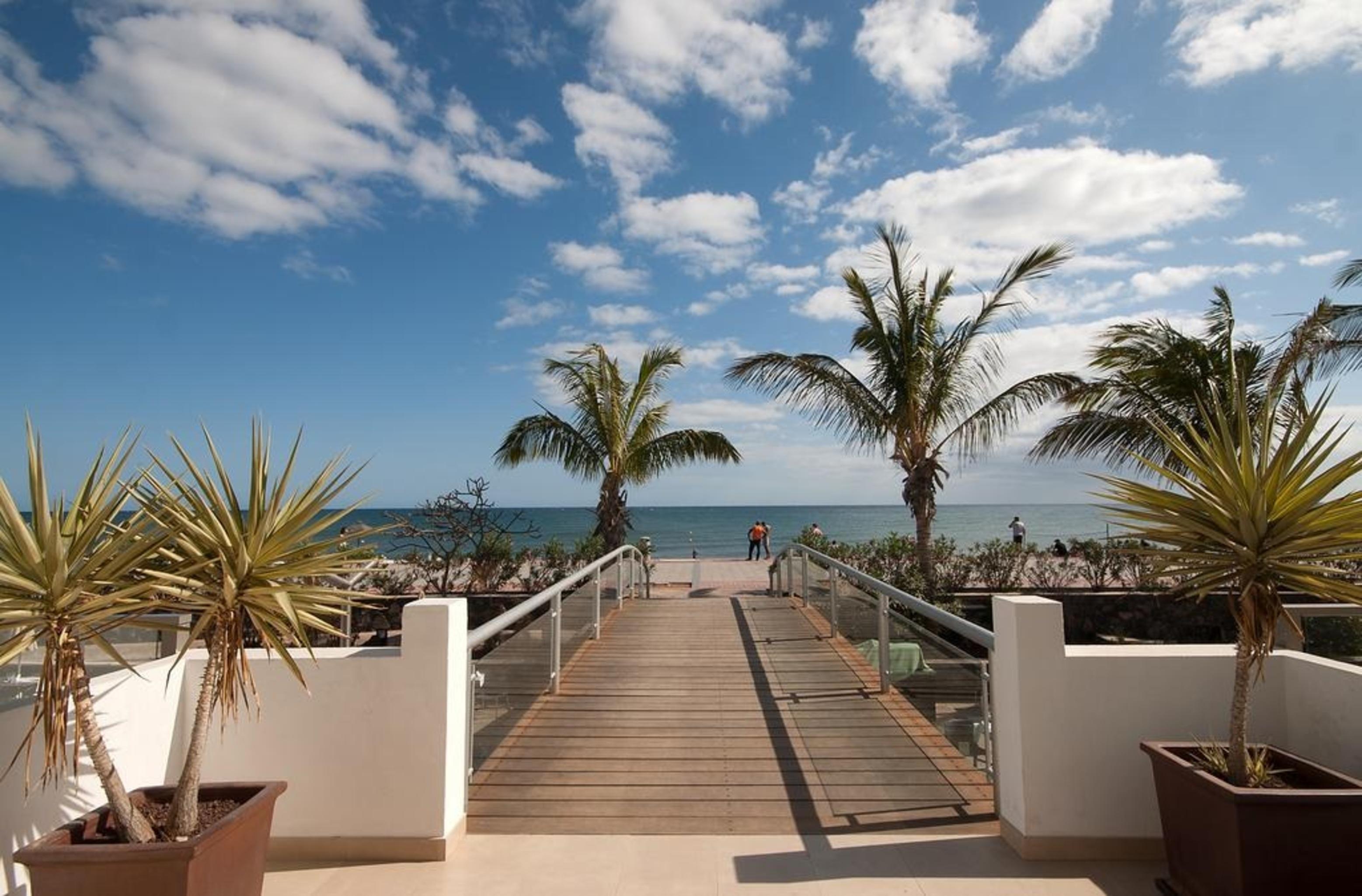 R2 Romantic Fantasia Dreams & Suites Hotel (Adults Only) Tarajalejo Exterior photo