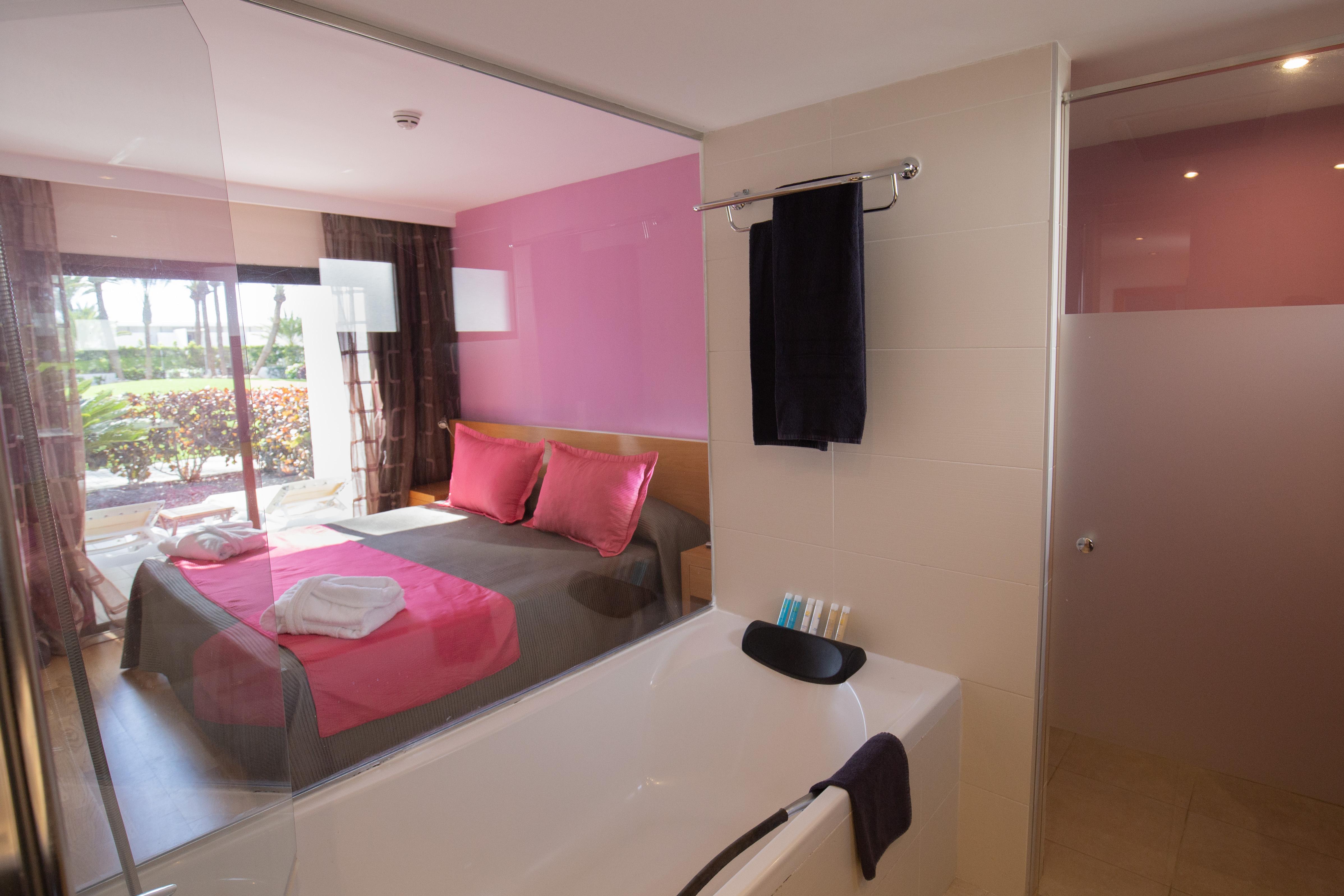 R2 Romantic Fantasia Dreams & Suites Hotel (Adults Only) Tarajalejo Exterior photo
