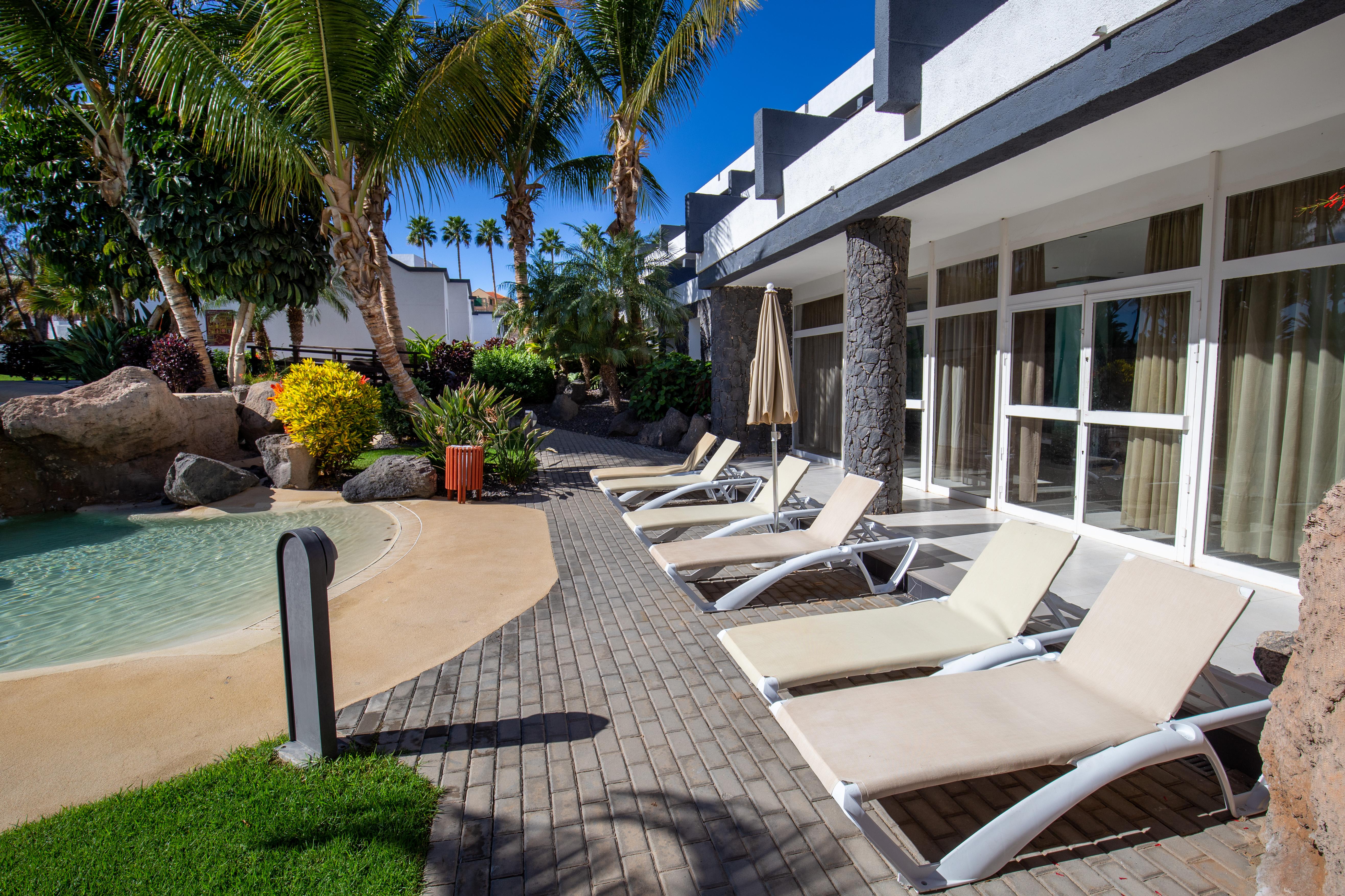 R2 Romantic Fantasia Dreams & Suites Hotel (Adults Only) Tarajalejo Exterior photo